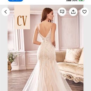 New with Tags Wedding Dress Never worn! Size 4